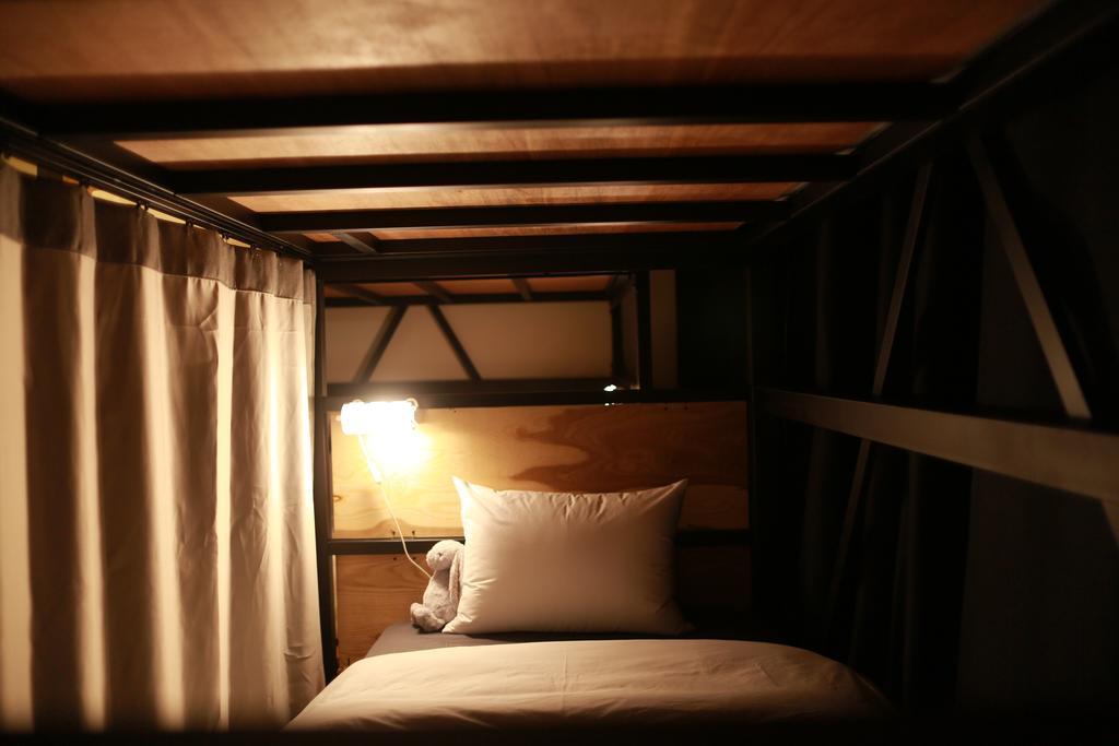 Yolo In Hongdae Guest house *